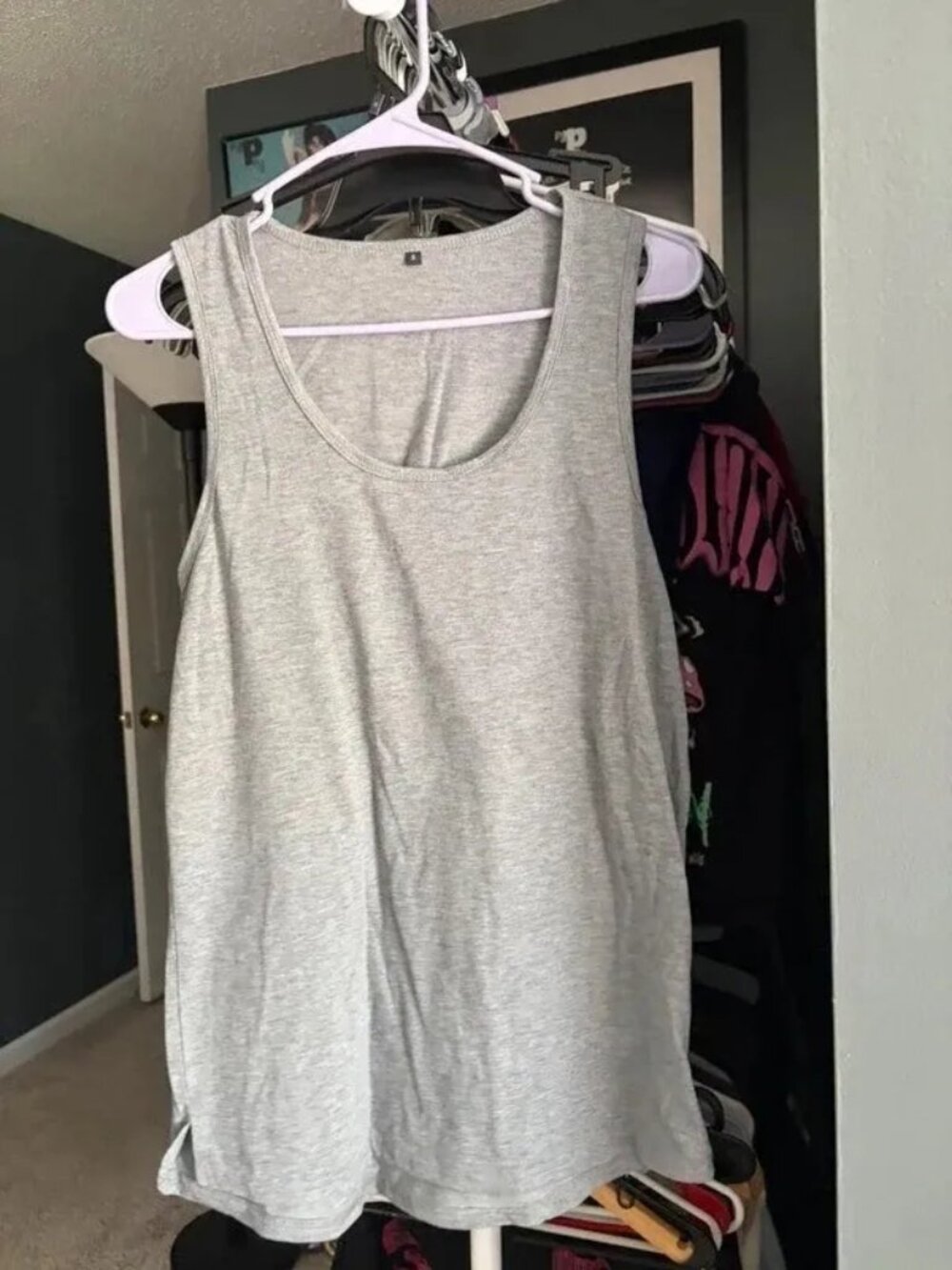 Men’s Light Gray Basic Tank Top Size Small